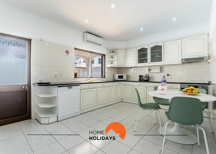 #072 Spacious Villa Perfect Algarve