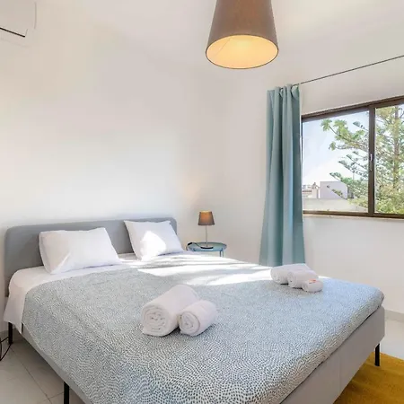 #072 Casa Longa By Holidays Villa *