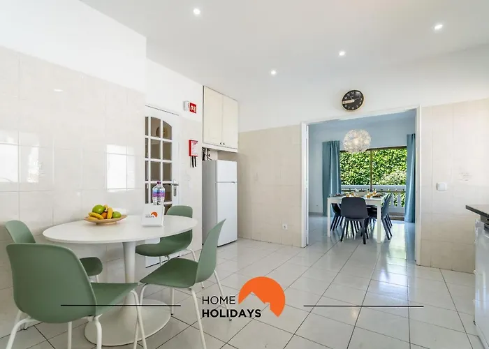 #072 Spacious Villa Perfect Algarve Villa Albufeira