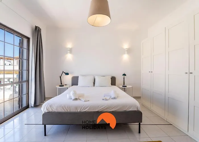 #072 Spacious Villa Perfect Algarve Villa Albufeira